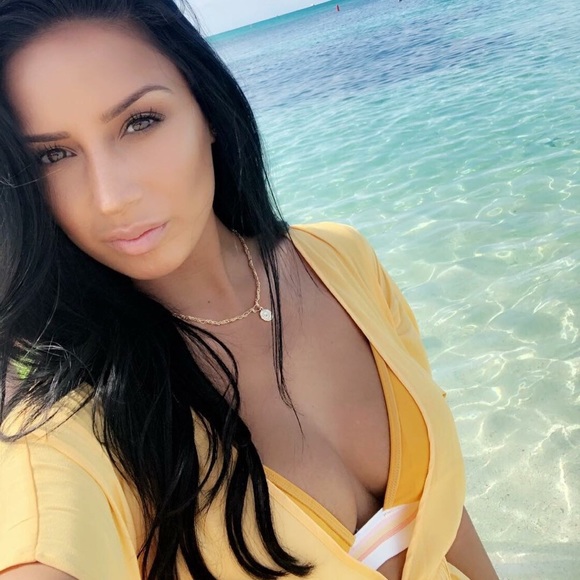 Meet your Posher, Keshia - Picture 2 of 7